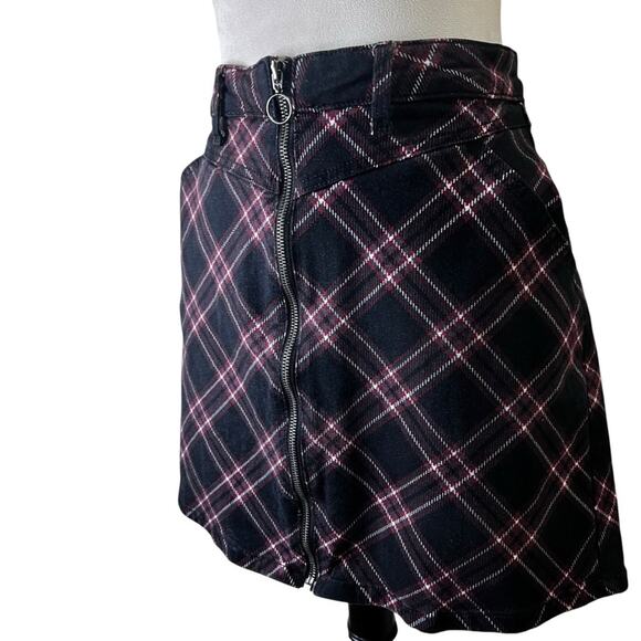 SO Black & Pink Plaid Zip-Front Mini Skirt – Size 17 (33W) - Picture 1 of 8